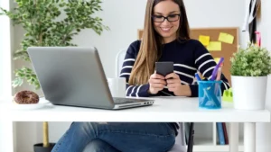 What Are the Benefits of a Parent-teacher Communication App?